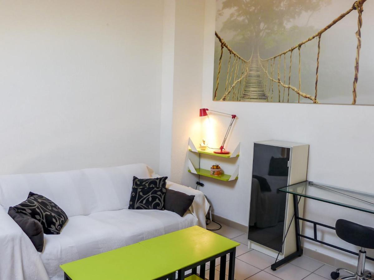 Holiday Home Hameau Des Tamarins-1 By Interhome 르발카레스 외부 사진